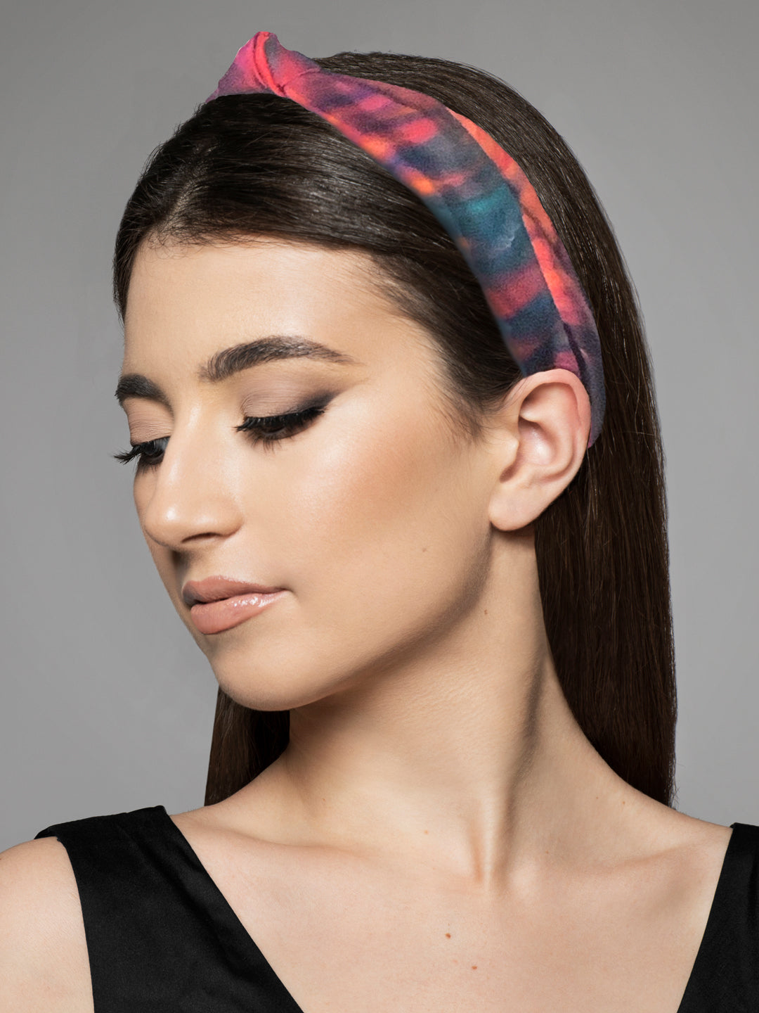 AW22 IKAT HEADBAND side pose