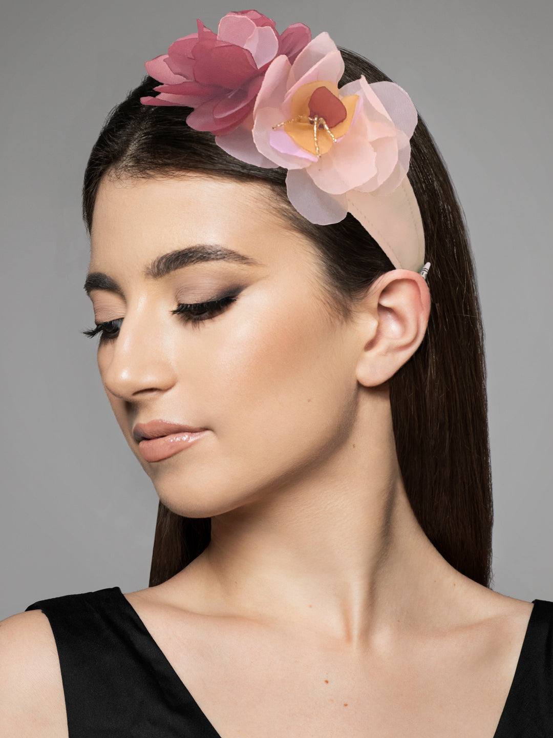 FLOWER HEADBAND final side pose