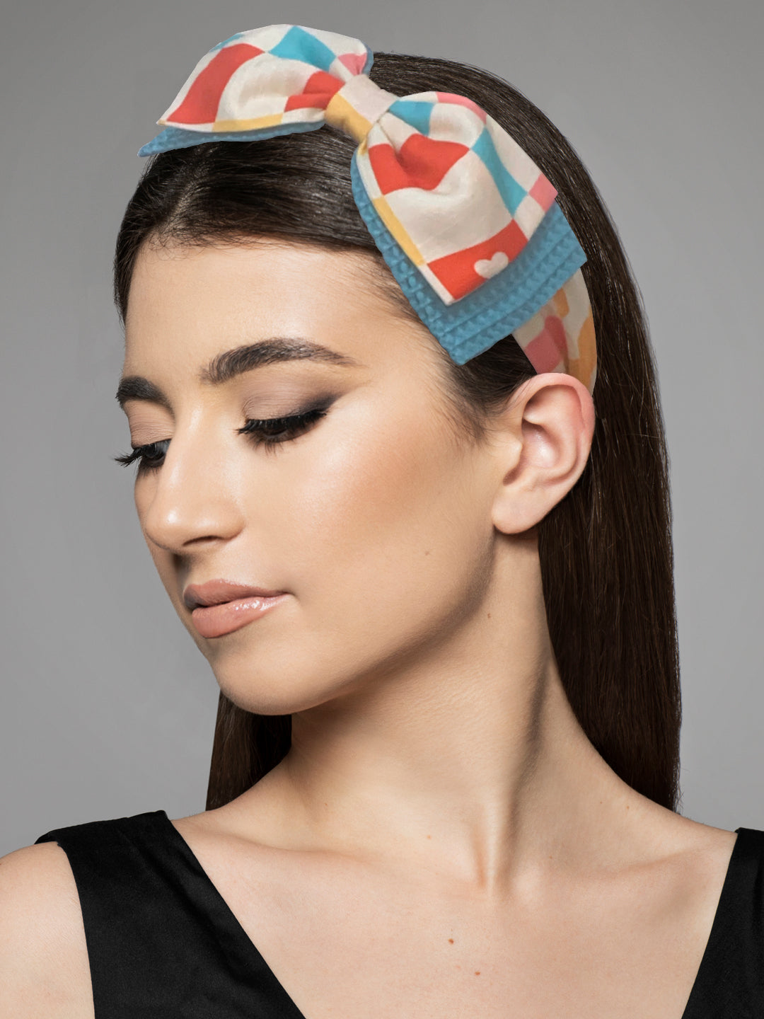 SS22 CHECK BOW HEADBAND LEFT SIDE POSE